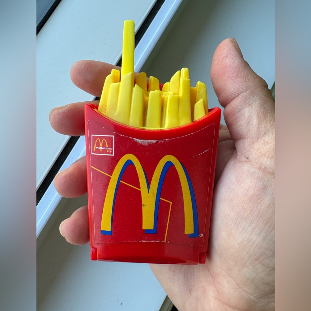 Vintage 1999 McDonald’s French Fries Talking Toy – Flip Phone Style 📞🍟 - Picture 6 of 9